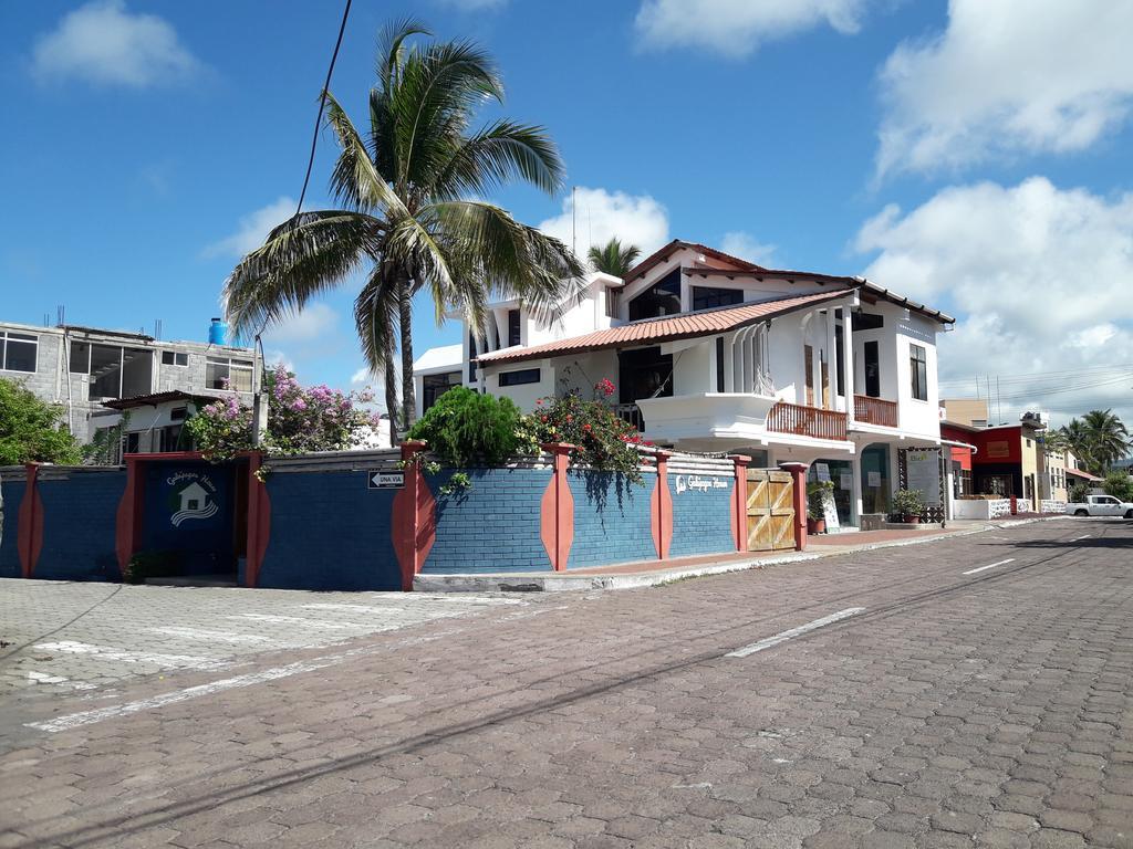 Galapagos House Hostel Puerto Ayora  Exterior photo